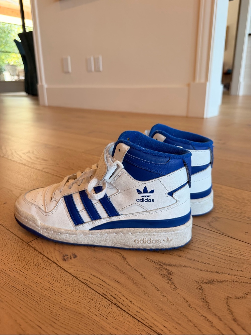 Adidas Forum Mid Sneakers White and Blue High-Top